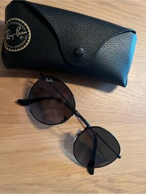 Ray-Ban Black Round Metal Sunglasses with Black Lenses